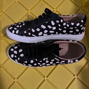 TAFT cowhide polka dot sneakers SIZE 9 in TAFT sizing